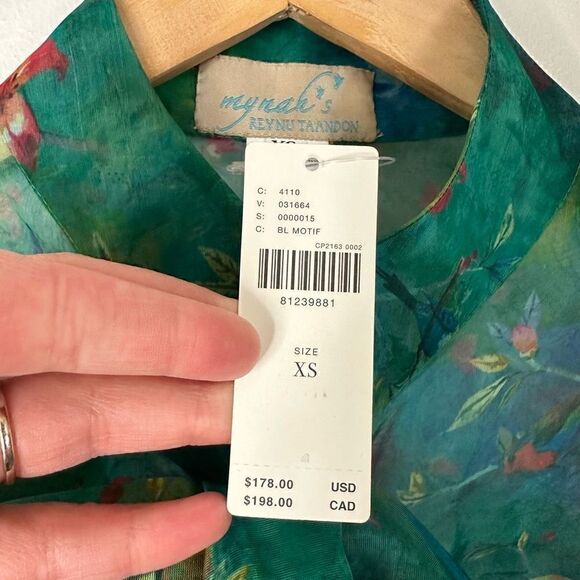 Anthropologie Mynah's Reynu Taandon Sheer Bow Blouse in Blue Floral Motif - Picture 8 of 10